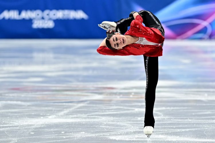 18 настай орос охин ганцаараа дэлхийн эсрэг