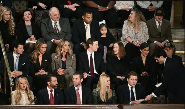 Трамп "State of the Union" уламжлалт илтгэлээ Конгресст танилцуулж байна Трамп “State of the Union” уламжлалт илтгэлээ Конгресст танилцуулж байна