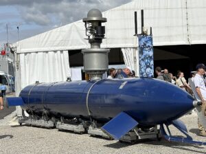 Балтийн тэнгист улам шахцалдах боллоо: Герман улс Blue Whale усан доорх аппаратыг хүлээн авлаа