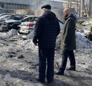 Курск хотын дарга Евгений Маслов өнөөдөр хот дахин Украины нисгэгчгүй аппаратуудын довтолгоонд өртсөн талаар мэдэгдлээ.