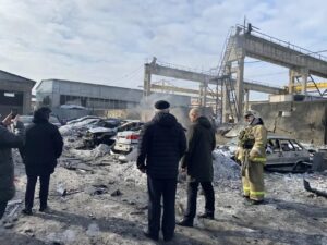 Курск хотын дарга Евгений Маслов өнөөдөр хот дахин Украины нисгэгчгүй аппаратуудын довтолгоонд өртсөн талаар мэдэгдлээ.