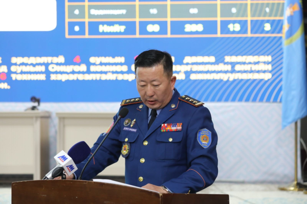 Д.Бат-Эрдэнэ: Гал сөнөөгчөөс эхэлж ажилласан учраас алба хаагчдынхаа ажлын жаргал, зовлонг гадарладаг нь давуу тал болдог