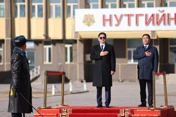 Ерөнхийлөгч У.Хүрэлсүх баруун бүсийн тулгуур төв Ховд аймгийн иргэдтэй уулзлаа