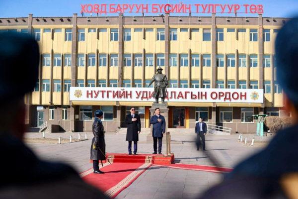 Ерөнхийлөгч У.Хүрэлсүх баруун бүсийн тулгуур төв Ховд аймгийн иргэдтэй уулзлаа
