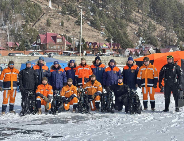 Хоёр орны аврагчид 20-27 метрийн гүнд шумбалт хийж, харилцан туршлага солилцлоо