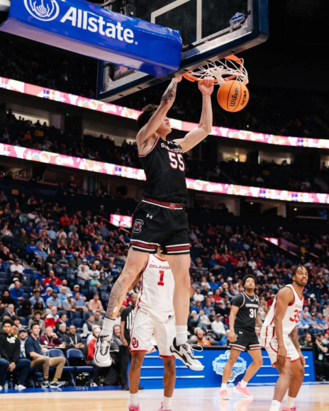 Майк Ш.Энхийн-Од NCAA дахь сүүлийн тоглолтдоо 19 оноо авчээ