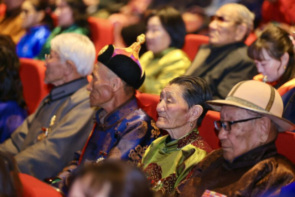 Монгол Улсын Ерөнхийлөгч У.Хүрэлсүх Завхан аймагт ажиллаж байна