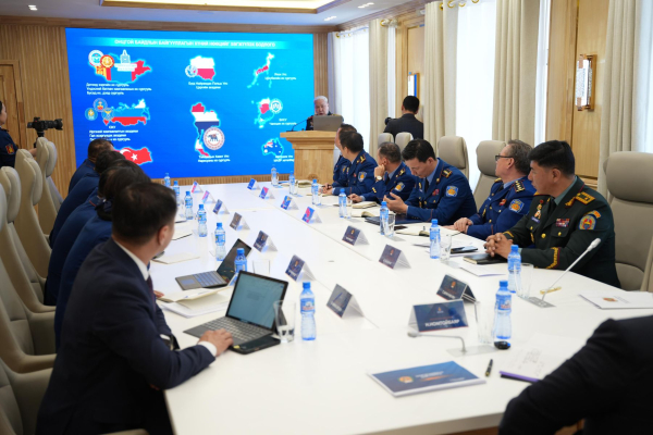 Байгууллагын үйл ажиллагаа, төсөл, хөтөлбөр болоод хэрэгжүүлж байгаа арга хэмжээ, гамшиг, ослын нөхцөл байдалтай танилцлаа