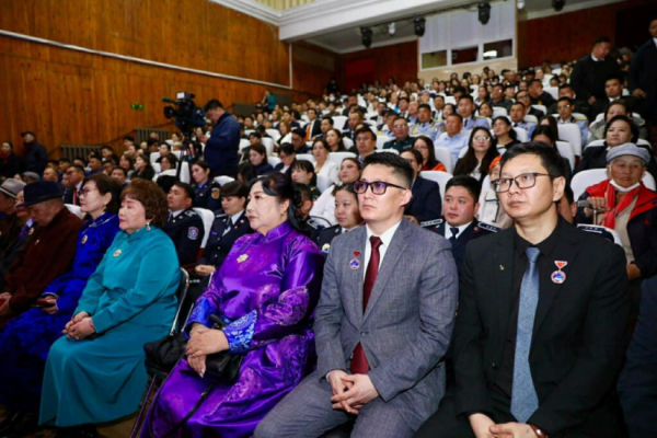 Монгол Улсын Ерөнхийлөгч У.Хүрэлсүх Налайх дүүргийн иргэдтэй уулзав