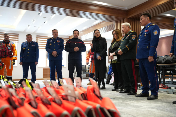 Өндрөөс болон уснаас аврах ажиллагаанд ашиглах багаж, хэрэгслийг хүлээлгэн өглөө