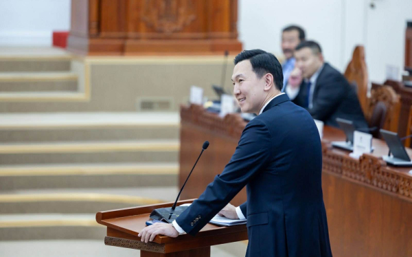Н.Учрал: Би бол унаж босоод, уруудаж өгсөөд, үхэл амьдралын заагаас эргэж ирсэн хүн. Тиймээс авлигын эсрэг золбоотой ажиллана