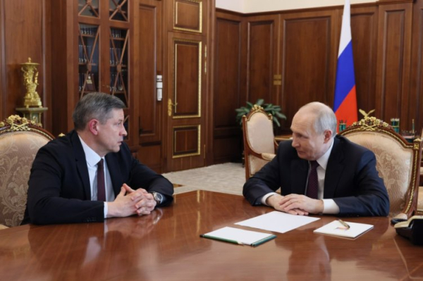 Кремлийг цэрэгжүүлэх Путины эрмэлзэл Кремлийг цэрэгжүүлэх Путины эрмэлзэл