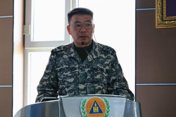 Алба хаагчидтай санал солилцож, үйл ажиллагаатай танилцлаа