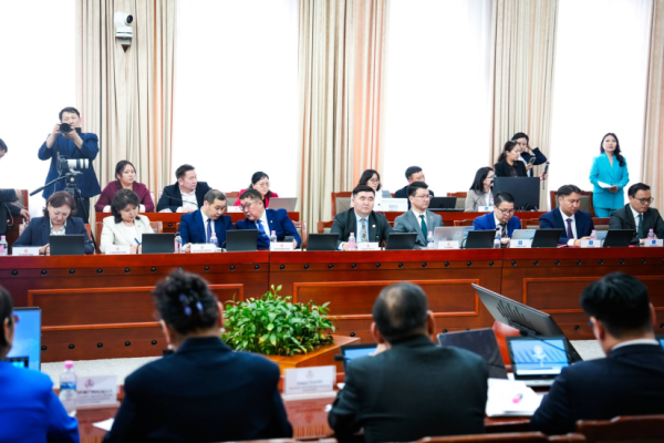 Гурван талт улсын хэлэлцээрээр хөдөлмөр эрхлэлт, нийгмийн хамгааллыг дэмжинэ