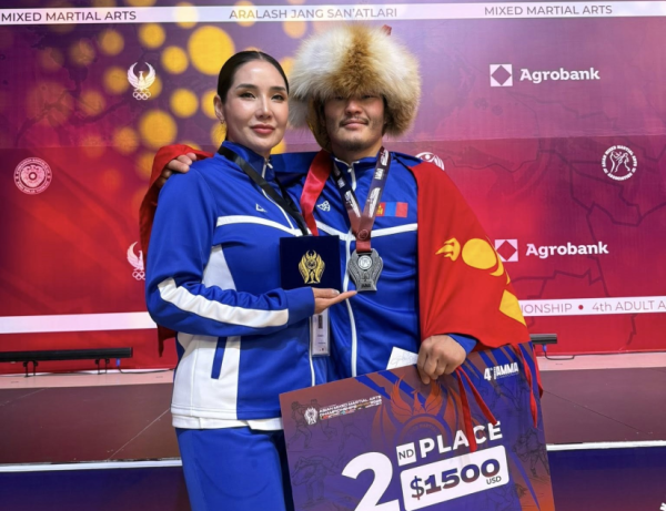 Холимог тулааны ААШТ-ээс Монголын тулаанчид таван медаль хүртжээ