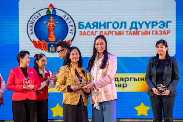 Монголын улаан загалмайн нийгэмлэгээс “Хүмүүнлэгийн хүчээ нэгтгэе” өдөрлөг зохион байгууллаа
