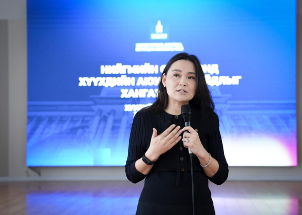 Нийгмийн сүлжээнд хүүхдийн аюулгүй байдлыг хангах тухай хуулийн төслийг хэлэлцүүлж эхэллээ