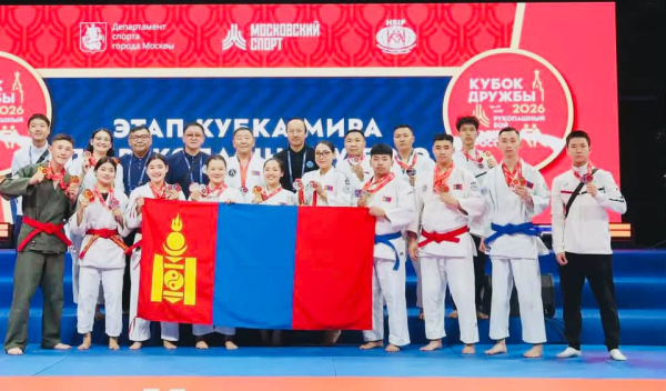 Олон улсын тэмцээнээс алт, мөнгө, хүрэл медалийг хүртлээ