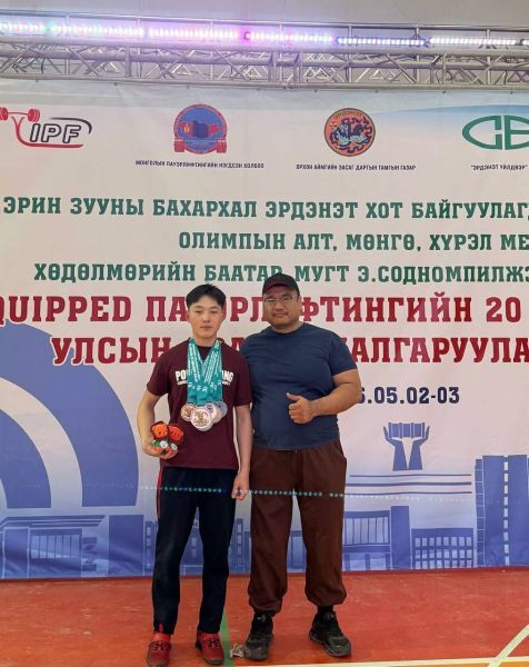 Онцгой байдлын сургуулийн 611 дүгээр дамжааны сонсогч О.Батзориг Монгол Улсын рекордыг шинэчлэн тогтоолоо