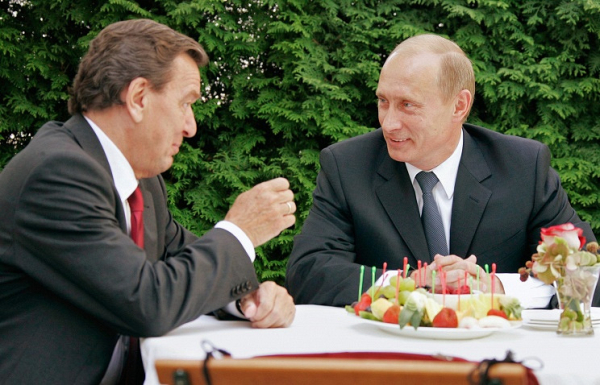 Путины Европ дахь жинхэнэ анд Путины Европ дахь жинхэнэ анд
