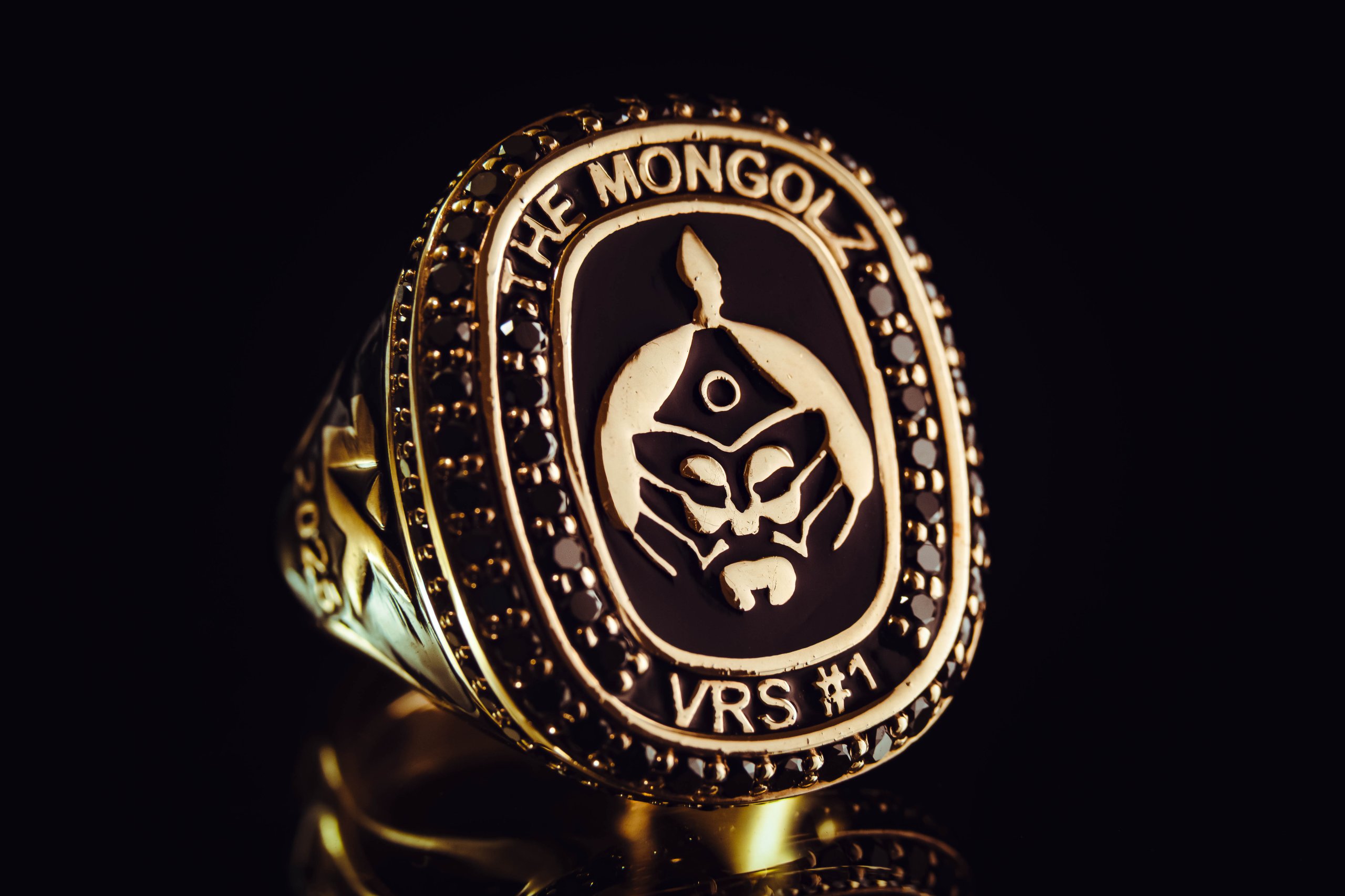 "The MongolZ" багийнхан онцгой бөгжний эзэд болов "The MongolZ" багийнхан онцгой бөгжний эзэд болов