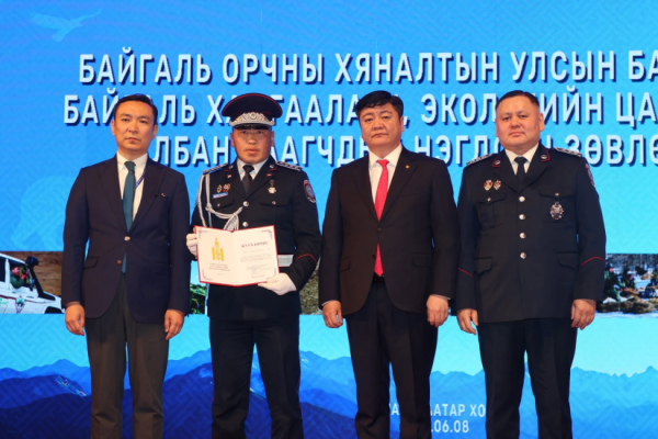 Байгаль орчны салбарын тулгамдаж буй асуудал, цаашид авч хэрэгжүүлэх бодлого, арга хэмжээний талаар хэлэлцэв