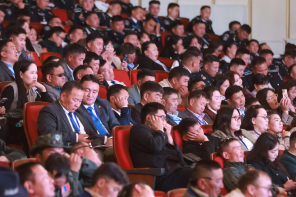 Байгаль орчны салбарын тулгамдаж буй асуудал, цаашид авч хэрэгжүүлэх бодлого, арга хэмжээний талаар хэлэлцэв