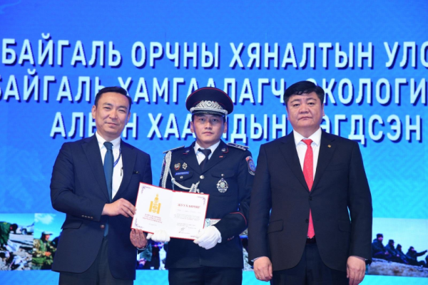 Байгаль орчны салбарын тулгамдаж буй асуудал, цаашид авч хэрэгжүүлэх бодлого, арга хэмжээний талаар хэлэлцэв