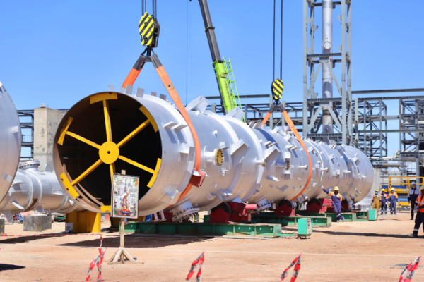 БНЭУ-ын Гадаад хэргийн сайд С.Жайшанкар Газрын тос боловсруулах үйлдвэрийн бүтээн байгуулалтын явцтай танилцав