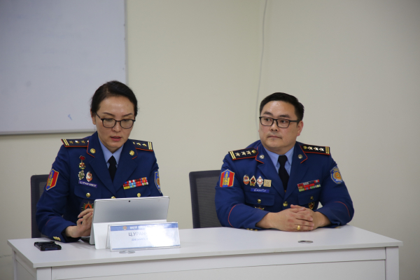 Эмч,эмнэлгийн мэргэжилтнүүд мэдлэг, ур чадвараа дээшлүүлж, харилцан туршлага солилцлоо