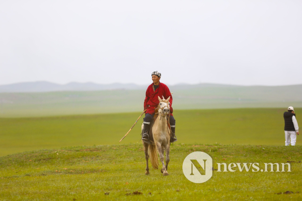 Фото: Хүлгийн туурайн чимээнд монгол хүний хийморь сэргэдэг Фото: Хүлгийн туурайн чимээнд монгол хүний хийморь сэргэдэг