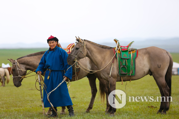 Фото: Хүлгийн туурайн чимээнд монгол хүний хийморь сэргэдэг Фото: Хүлгийн туурайн чимээнд монгол хүний хийморь сэргэдэг