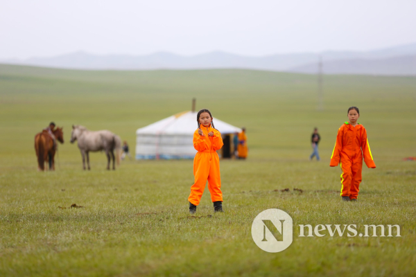 Фото: Хүлгийн туурайн чимээнд монгол хүний хийморь сэргэдэг Фото: Хүлгийн туурайн чимээнд монгол хүний хийморь сэргэдэг