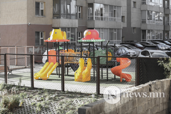 Фото сурвалжлага: Хүүхдүүдэд гоё зуслан биш аюулгүй тоглох газар хэрэгтэй байна Фото сурвалжлага: Хүүхдүүдэд гоё зуслан биш аюулгүй тоглох газар хэрэгтэй байна