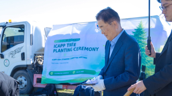 ICAPP-ын төлөөлөгчид Үндэсний цэцэрлэгт хүрээлэнд нэрэмжит төгөлтэй болов