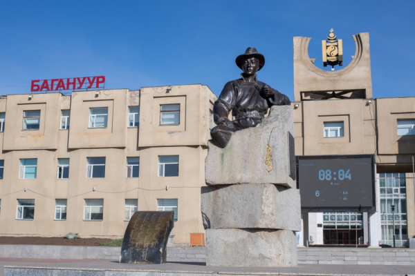 Суу алдраа дуурсгасан цуут найрагчийн нутаг аа...