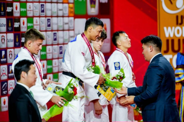Улаанбаатарын "Их дуулга-2026"-д Л.Анхзаяа алтан медаль хүртэв