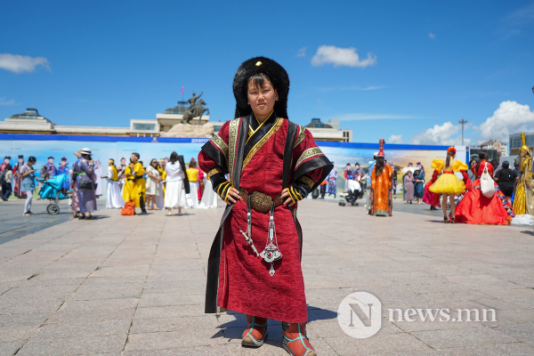Фото сурвалжлага: Дэлхийд гайхагдах үндэсний хувцас Фото сурвалжлага: Дэлхийд гайхагдах үндэсний хувцас