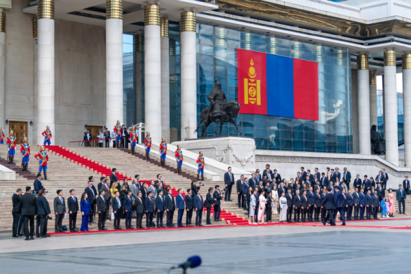Монгол Улсын Ерөнхийлөгч У.Хүрэлсүх БНСУ-ын Ерөнхийлөгч И Жэ Мёныг төв талбайд угтан авлаа