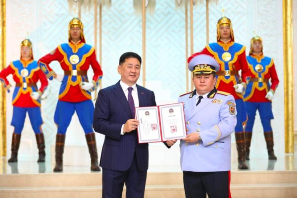 Монгол Улсын Ерөнхийлөгч У.Хүрэлсүх цэргийн дээд цол хүртээв