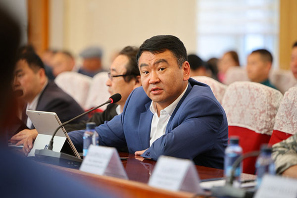 ТӨВ АЙМАГТ ӨВЛИЙН БЭЛТГЭЛ АЖИЛ 80 ХУВЬТАЙ ҮРГЭЛЖИЛЖ БАЙНА
