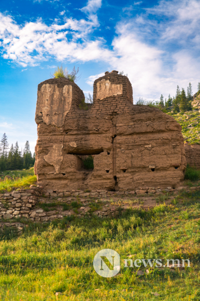 Фото: Зөөлөн эгшиглэнт Манзуширын зөн гэгээрлийн хийд Фото: Зөөлөн эгшиглэнт Манзуширын зөн гэгээрлийн хийд