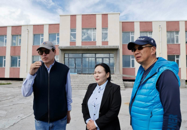Рэнчинлхүмбэ сумын сургуулийн барилгын ажлыг үргэлжлүүлэх санхүүжилтийг шийдвэрлэв