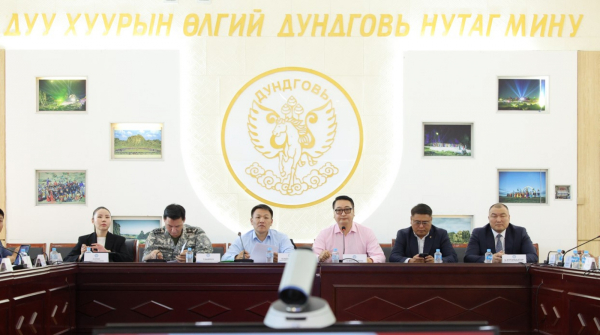 Өвөлжилтийн бэлтгэл ажлын хүрээнд бүх сумд цас, шуурганы үед зам нээх зориулалтын техниктэй болсон байна