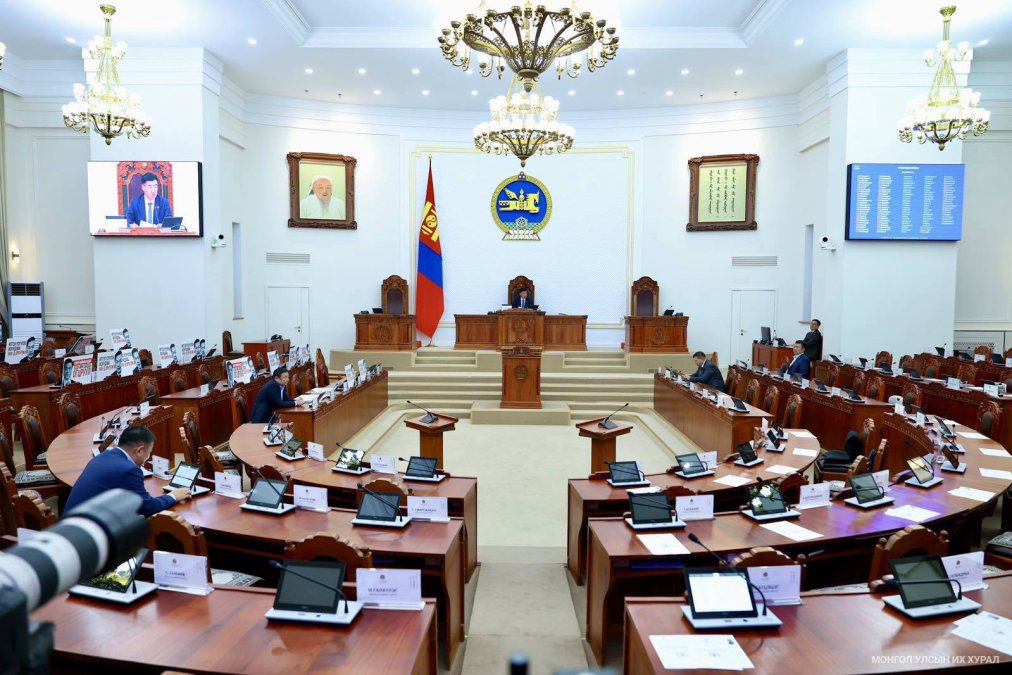 Чуулганы нэгдсэн хуралдааны ирц бүрдээгүй тул хойшлууллаа