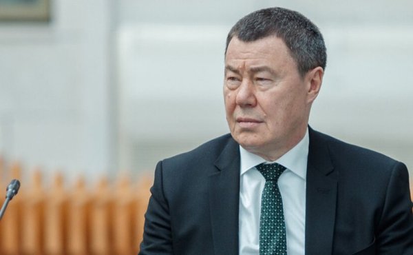 Кабаевагийн эцэг Роснефтийн Арктик дахь гүйцэтгэгч компанийн хувьцааг эзэмшдэг