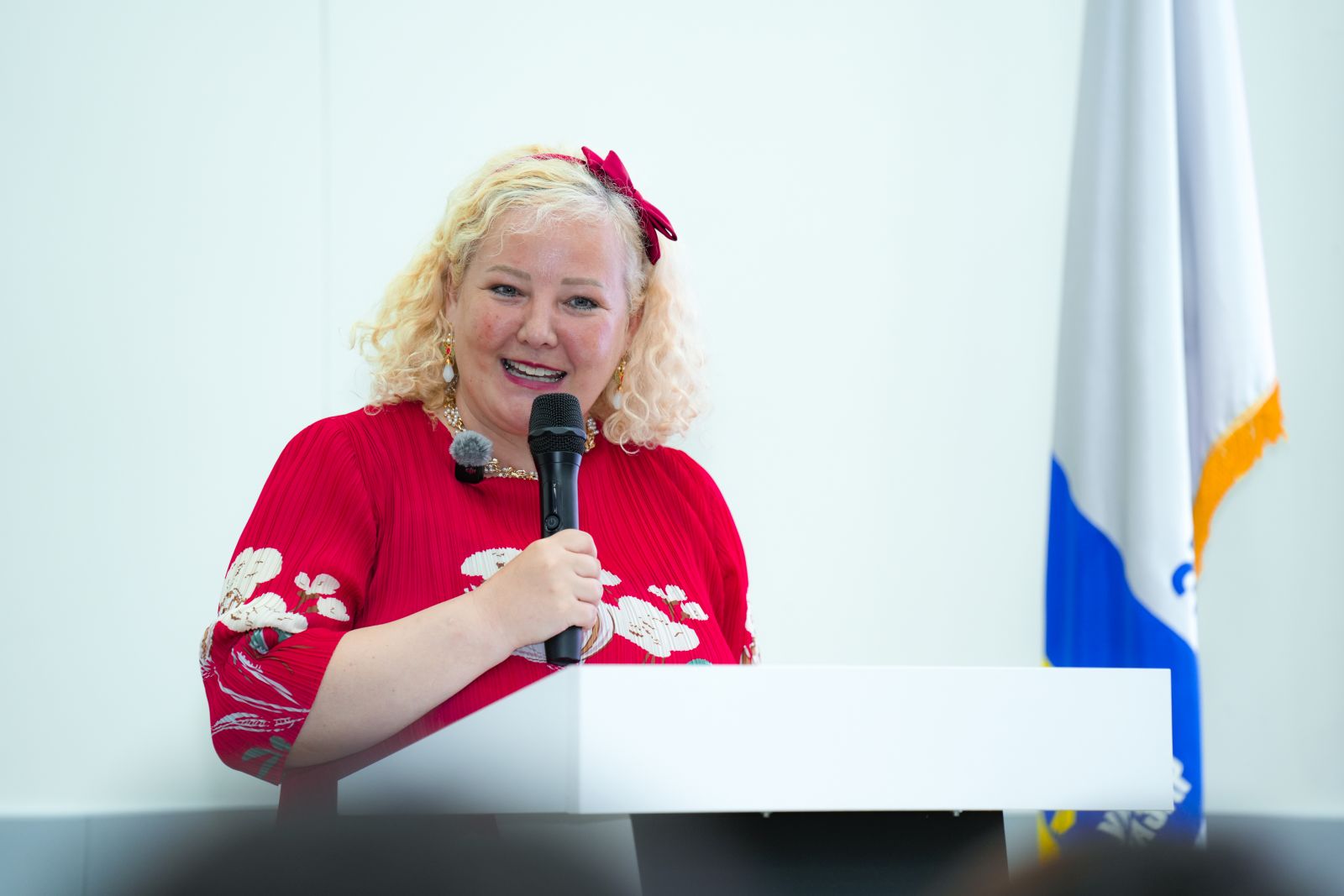 “ҮЙЛ АЖИЛЛАГАА, ХӨГЖЛИЙН БЭРХШЭЭЛ, ЭРҮҮЛ МЭНДИЙН ОЛОН УЛСЫН АНГИЛАЛ (ICF)”-ЫН МОНГОЛ ХЭЛ ДЭЭРХ ОРЧУУЛГЫГ АЛБАН ЁСООР ТАНИЛЦУУЛАХ, ҮНДЭСНИЙ ЗАМЫН ЗУРАГЛАЛЫН ХЭРЭГЖИЛТИЙГ ЭХЛҮҮЛЭХ УУЛЗАЛТ БОЛЛОО