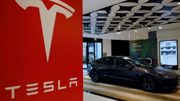 Tesla импортын автомашины зах зээлд тэргүүлэх байр сууриа хадгалжээ